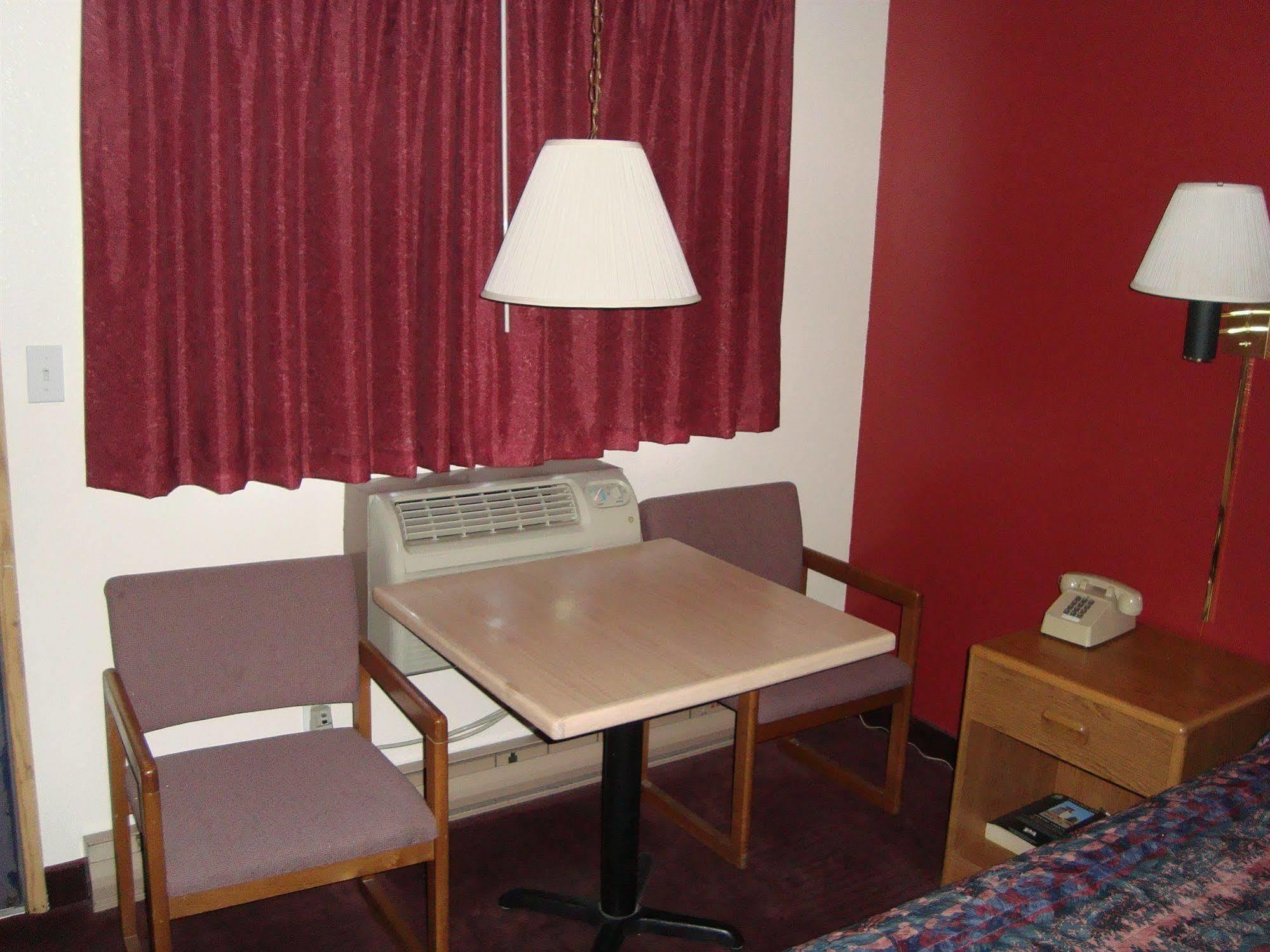 Willow Springs Motel Cheney Екстер'єр фото